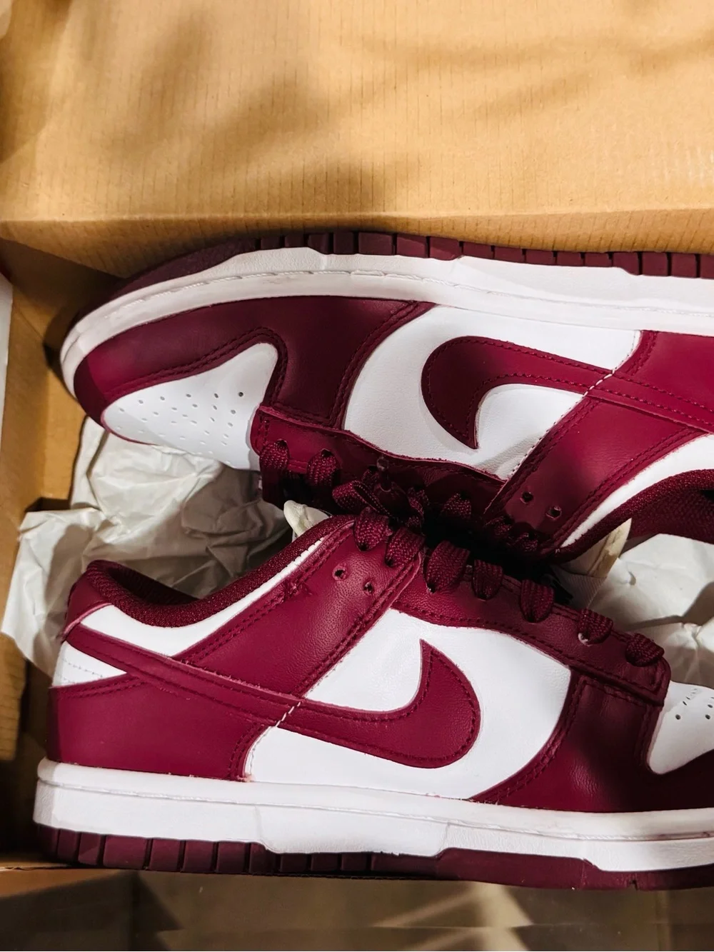 W Nike Low Top Sneakers in Sail/Dark Beetroot- Cashmere. Size 6 W / 4.5 M - Picture 5 of 8